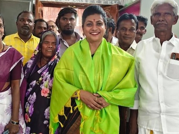 రంజాన్ వేడుకలో మాజీ మంత్రి రోజా