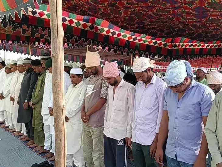 ఘనంగా రంజాన్ ప్రార్థనలు