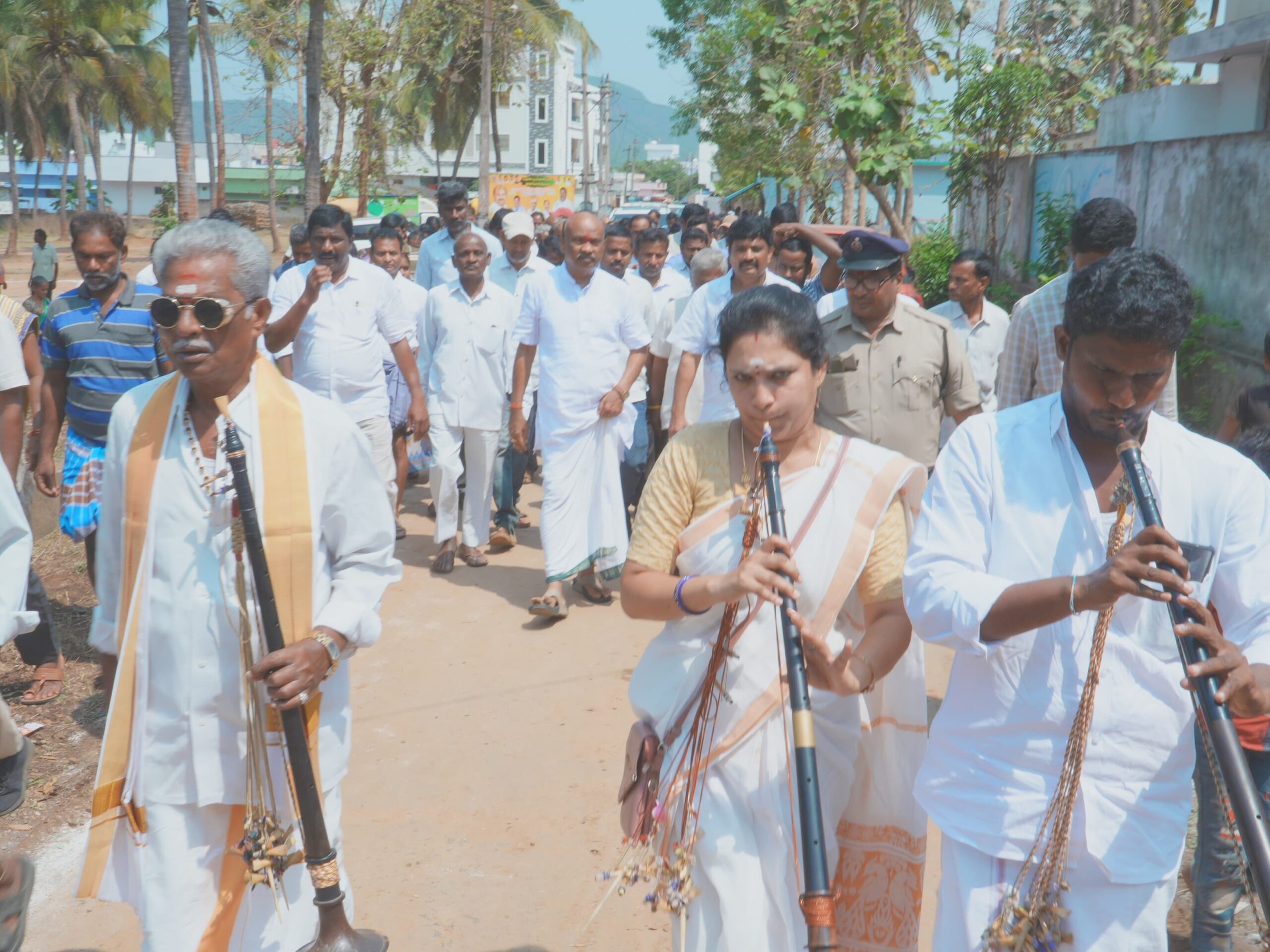 పంచాయతీ భవనాన్ని ప్రారంభించిన స్పీకర్
