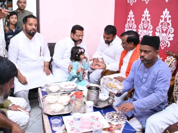 రంజాన్ వేడుకల్లో పాల్గొన్న ఎమ్మెల్యేలు..!