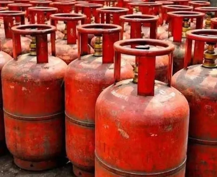 గ్యాస్ ఇబ్బందులపై అధికారుల స్పందన