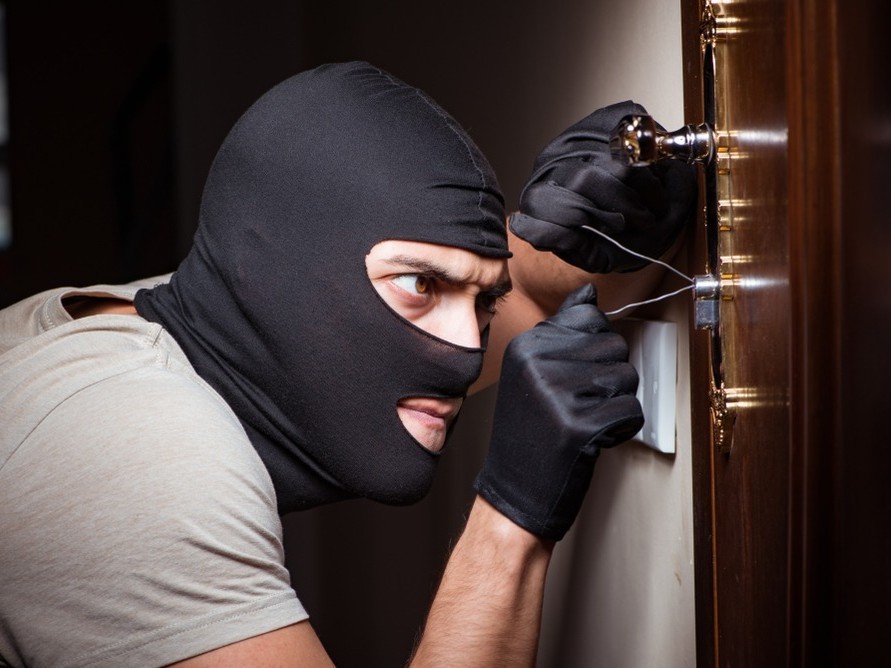 7 నెలల్లో దాదాపు 100కు పైగా చోరీ కేసులు.. జాగ్రత్త..!