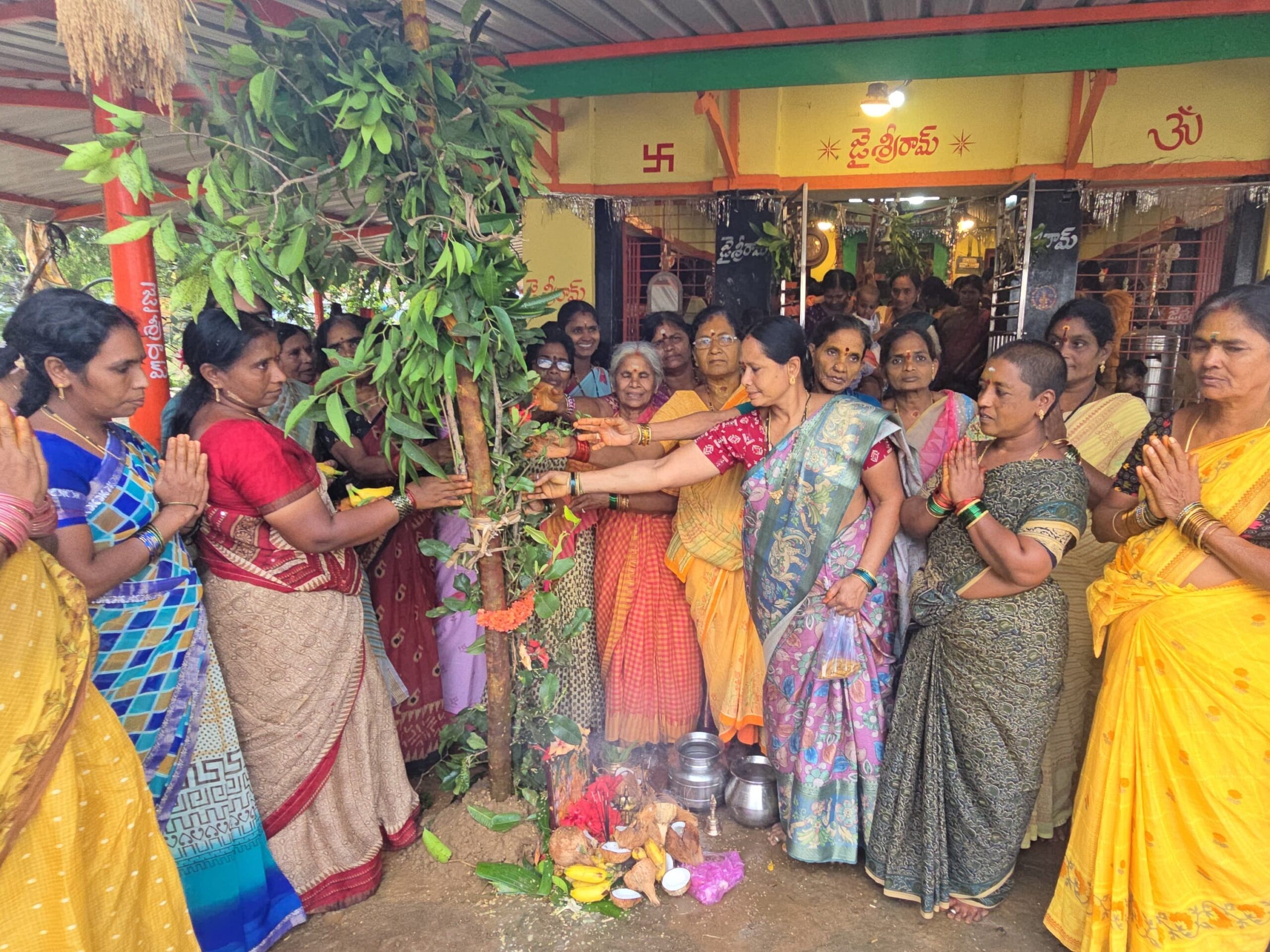 సీతారాముల కళ్యాణానికి పెళ్లిరాట