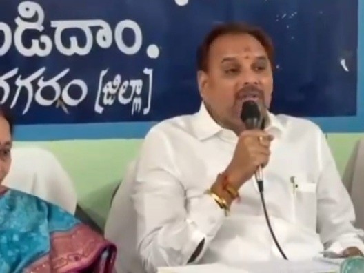 శాఖల పనితీరుపై సమీక్షించిన జడ్పీ ఛైర్మన్