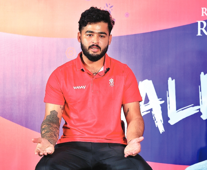 సంజూ స్థానం RO-KO లాంటిదే: పరాగ్