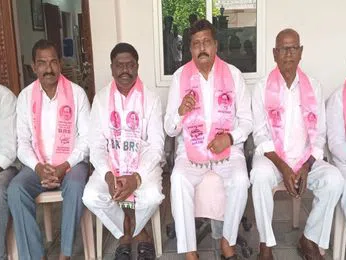 దోచుకునేందుకు పంచుకునేందుకే బడ్జెట్: మాజీ ఎంపీ