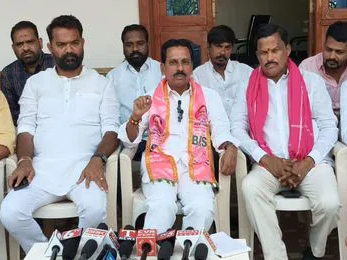 బ‌డ్జెట్ మొత్తం మోసం: మాజీ ఎమ్మెల్యే