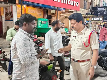 రోడ్డు నియమాలను తప్పక పాటించాలి: సీఐ