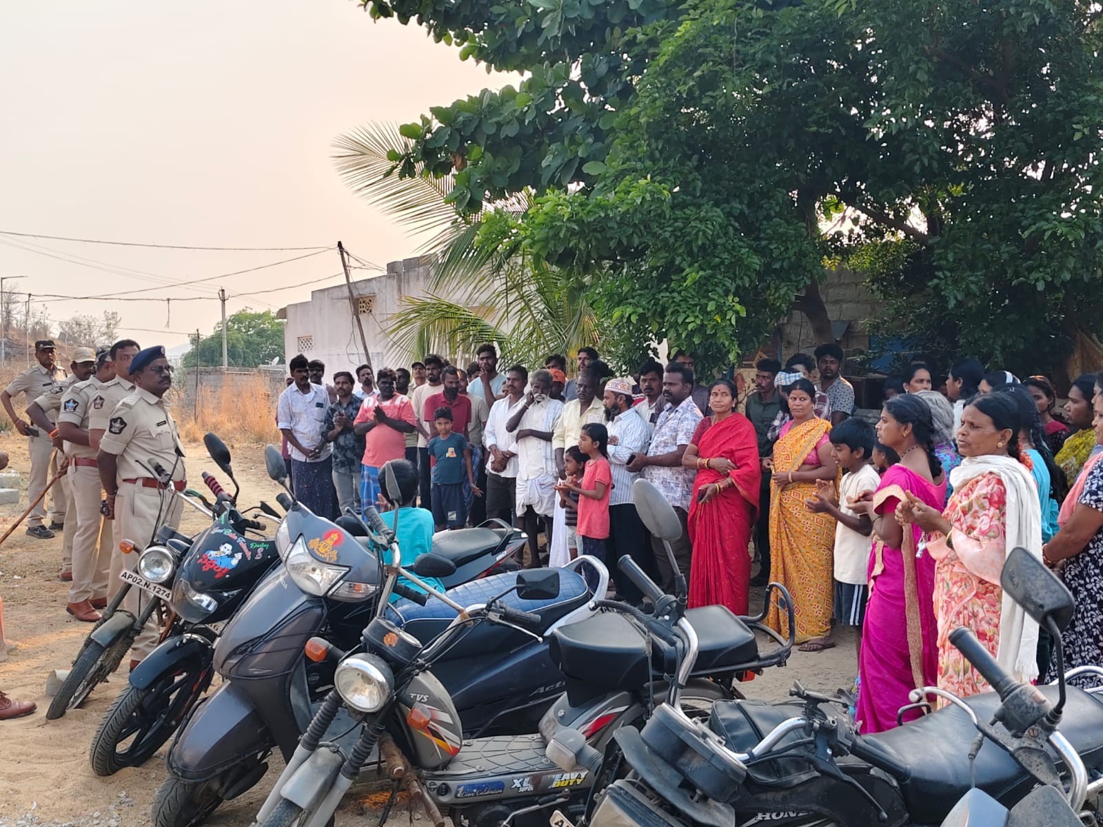 సీపీఐ కాలనీలో ఆపరేషన్ వజ్రపహార్