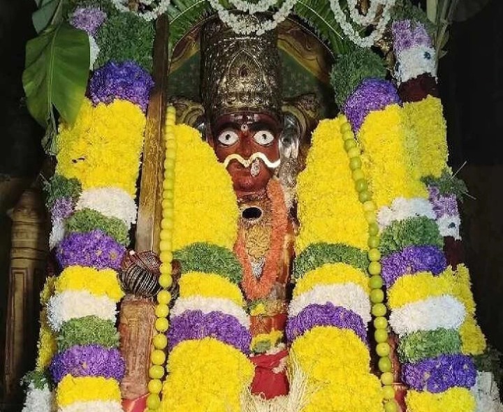 పుష్పాలంకరణలో నందవరం చౌడేశ్వరి దేవి