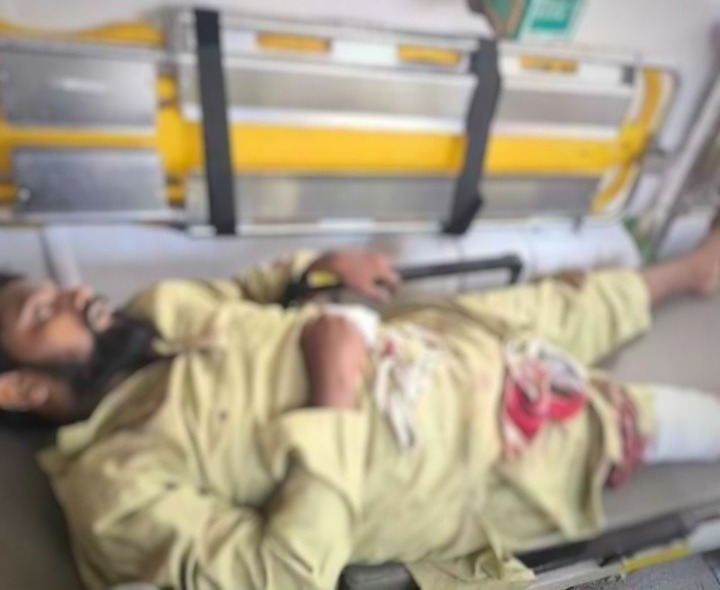 ఆటో-బైక్ ఢీ.. యువకుడికి తీవ్ర గాయాలు