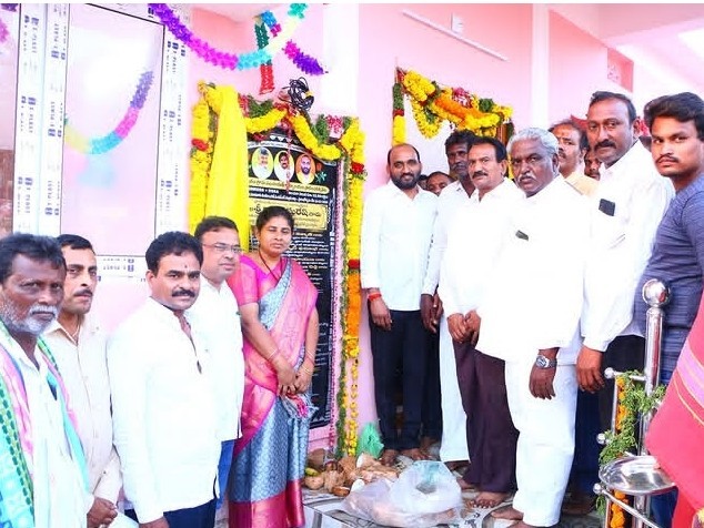 నూతన పంచాయతీ భవనం ప్రారంభం