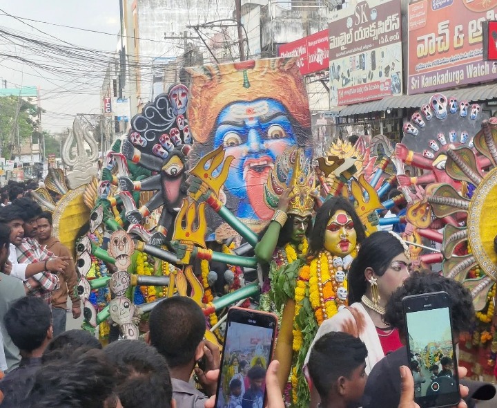 రికార్డు సృష్టించిన బలుసులమ్మ జాతర