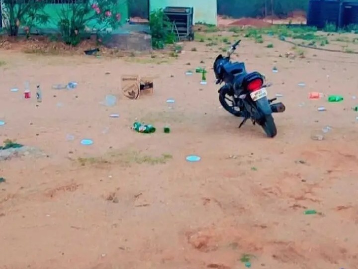 మందుబాబులకు అడ్డాగా ‘రైతు వేదికలు’!