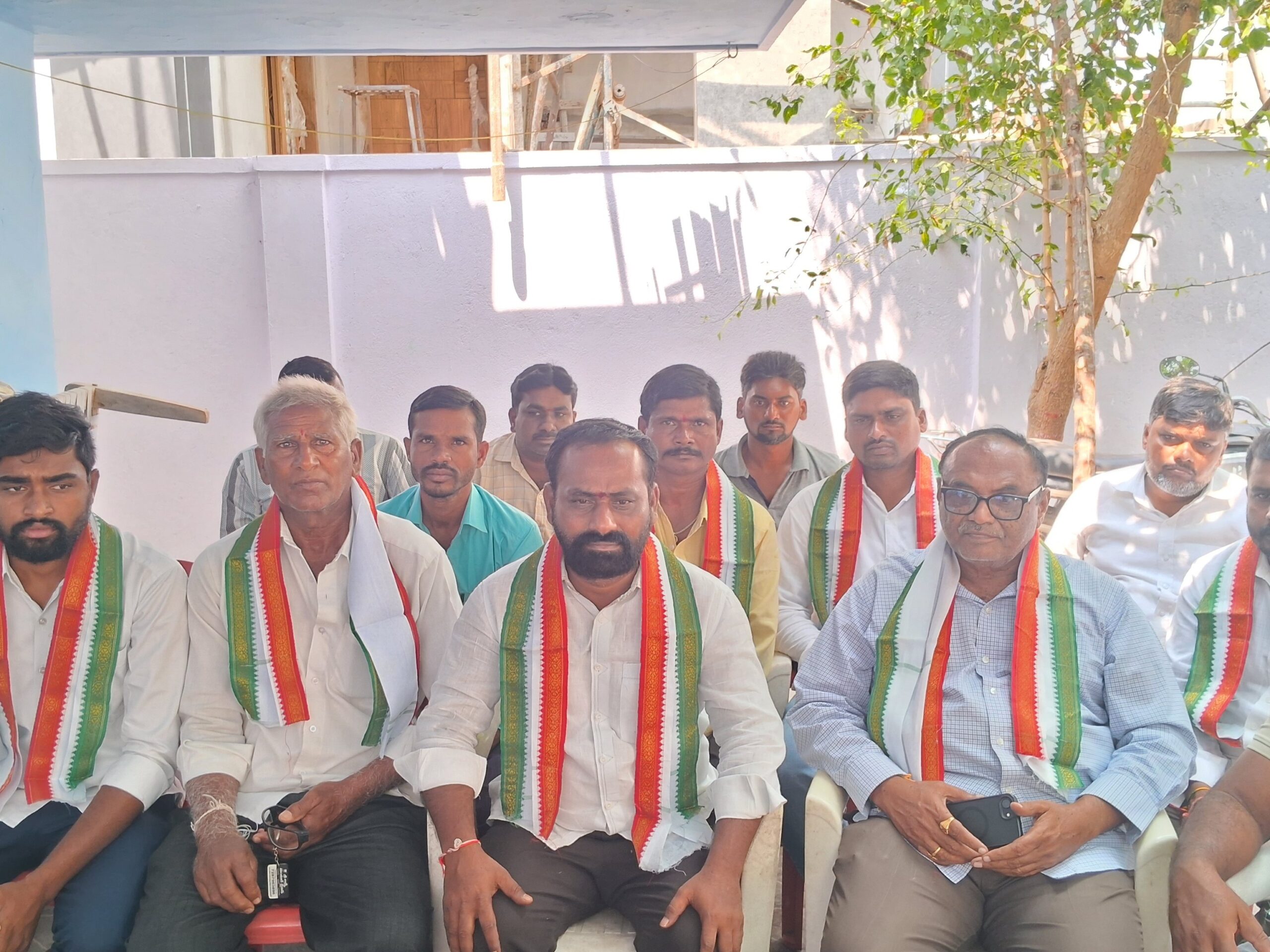 ‘మాజీ ఎమ్మెల్యే  తాగి మాట్లాడుతున్నాడు’