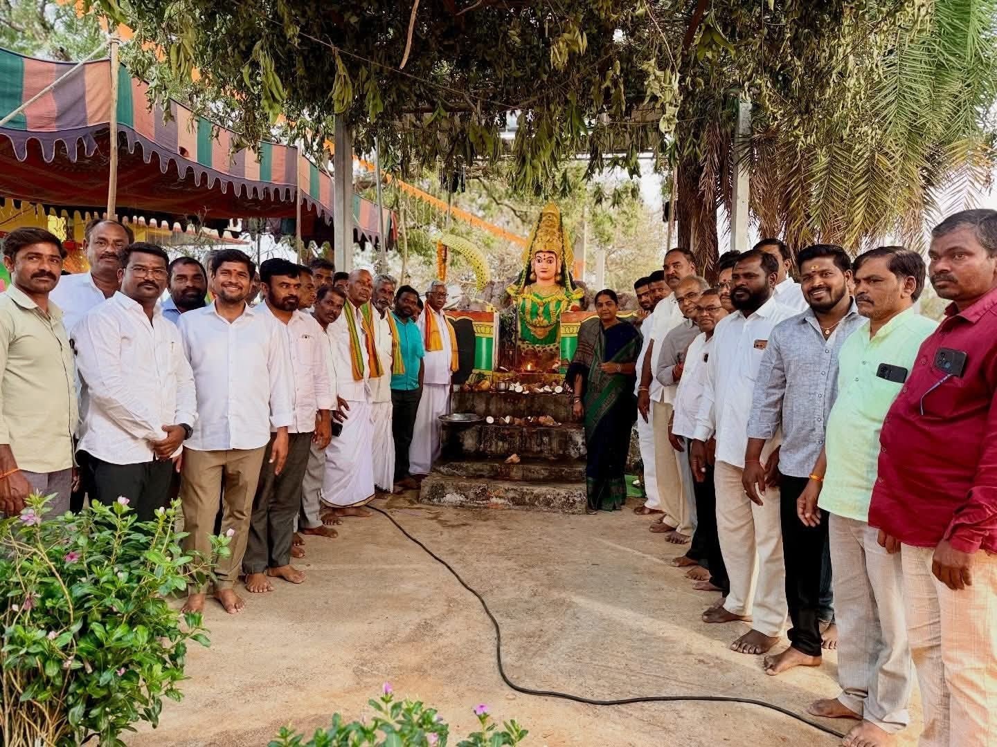 ఎల్లమ్మ తల్లి జాతరలో ఎమ్మెల్యే ప్రత్యేక పూజలు