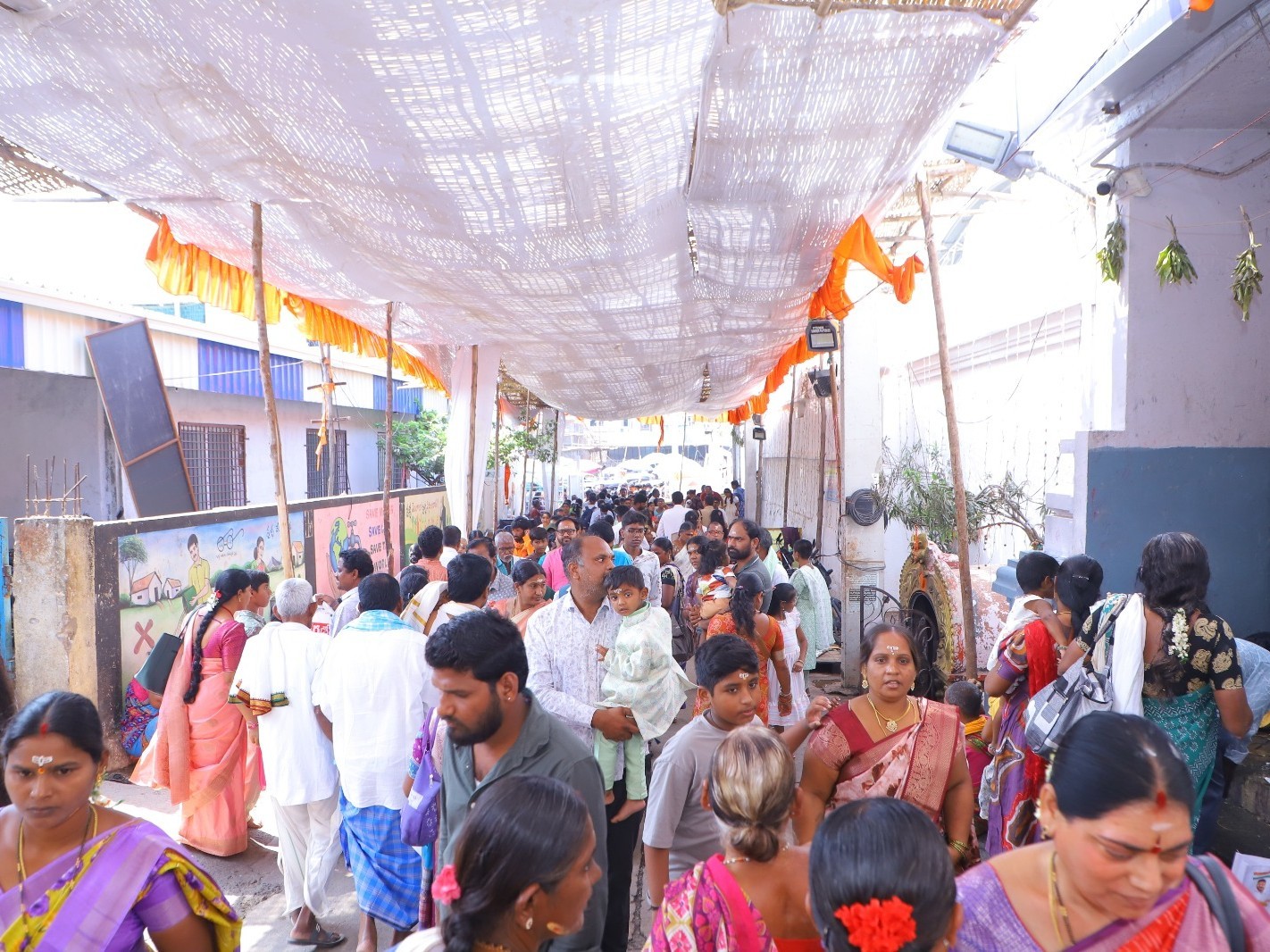 భీమేశ్వర ఆలయంలో భక్తుల రద్దీ