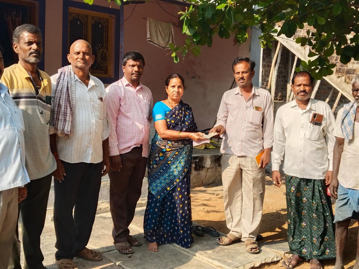 సీపీఎం భవనానికి విరాళం అందజేత..!