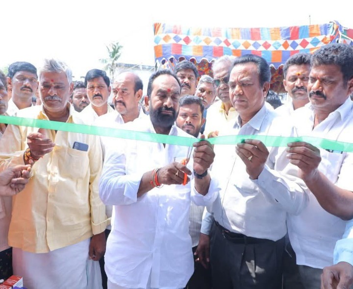 ఉచిత పశు వైద్య శిబిరం ప్రారంభించిన ఎమ్మెల్యే