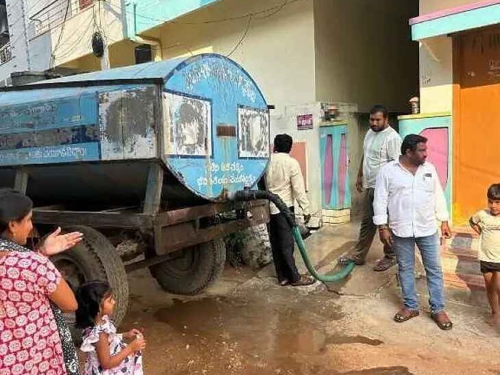 15వ వార్డులో నీటి ఎద్దడి.. ట్యాంకర్లతో సరఫరా
