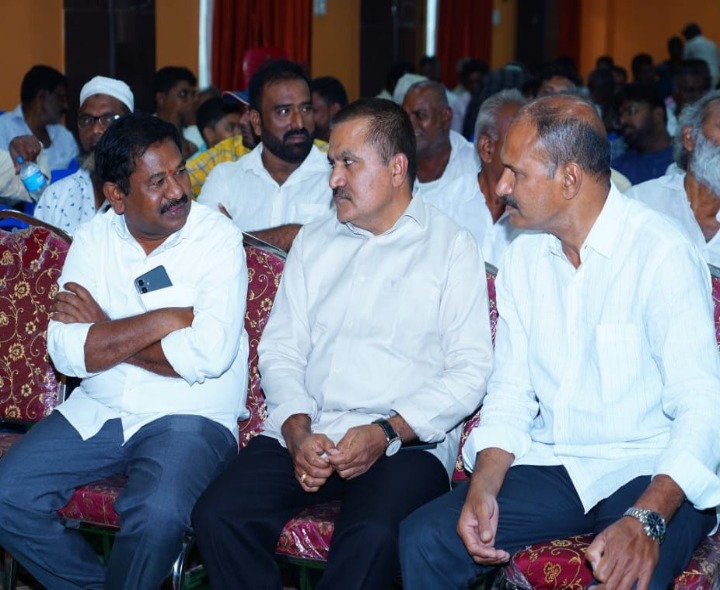 లారీ అసోసియేషన్ సమావేశంలో మంత్రి స్వామి