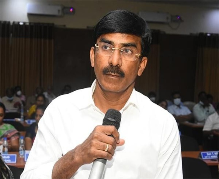 ఎంపీ బీదాపై మాజీ ఎమ్మెల్యే ఆరోపణలు