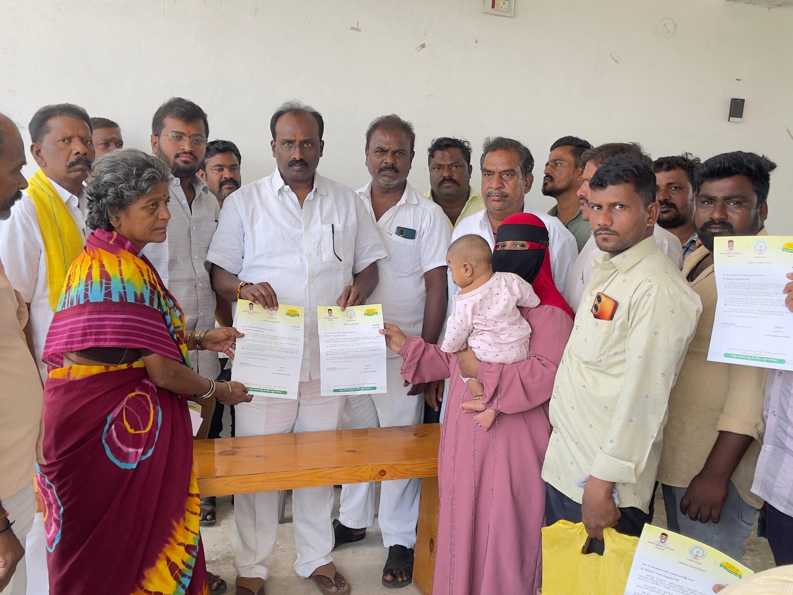 ‘సీఎంఆర్ఎఫ్ చెక్కులు పంపిణీ కార్యక్రమం’