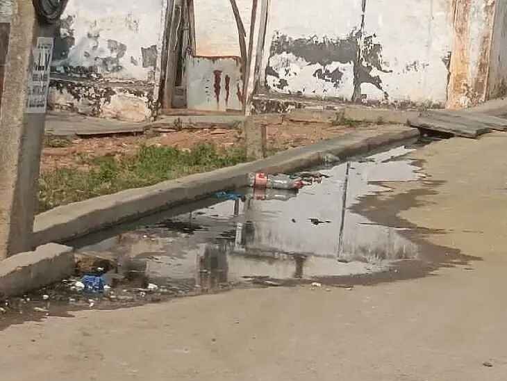 మురుగు కాల్వలు ఉన్నా ప్రయోజనం లేదు..!