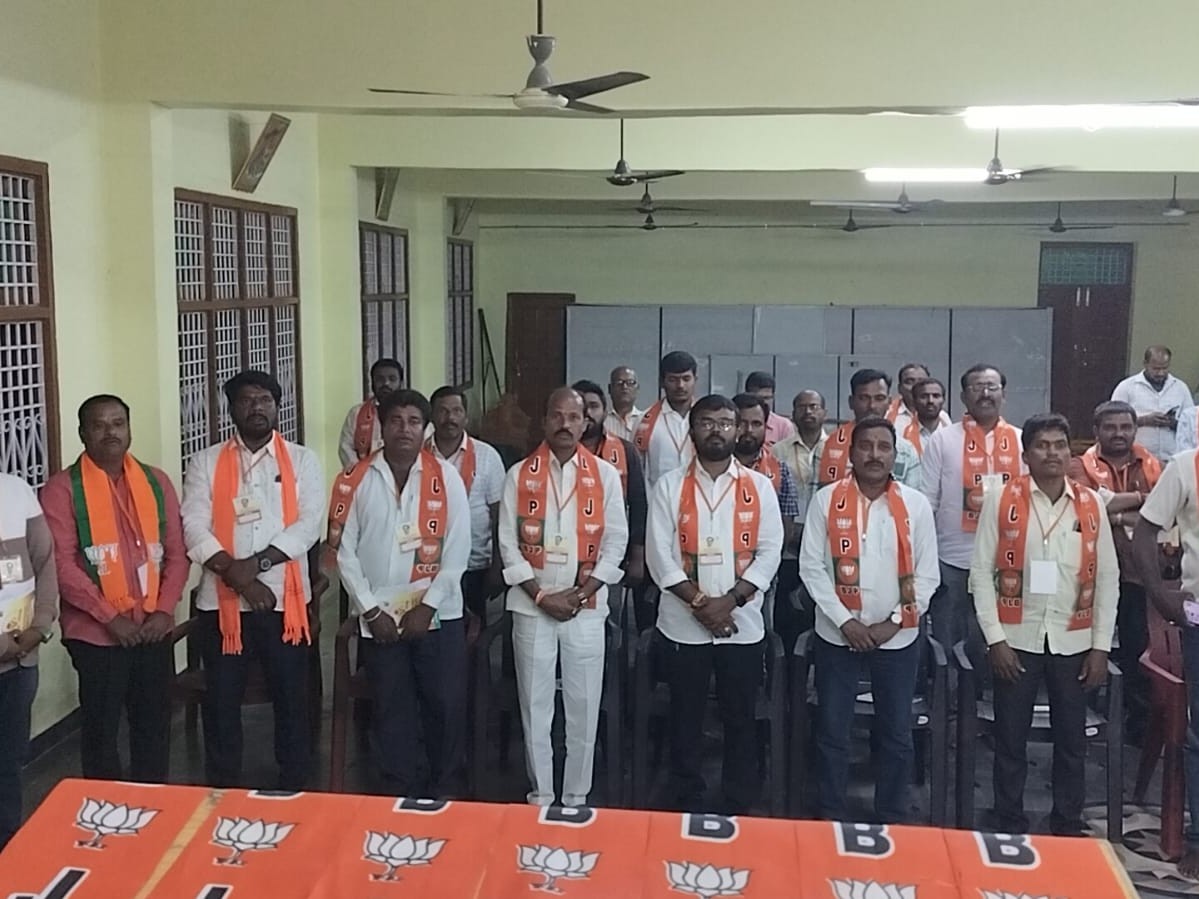 ‘ప్రజా సంక్షేమ పథకాలను గడపగడపకూ చేరవేయాలి’