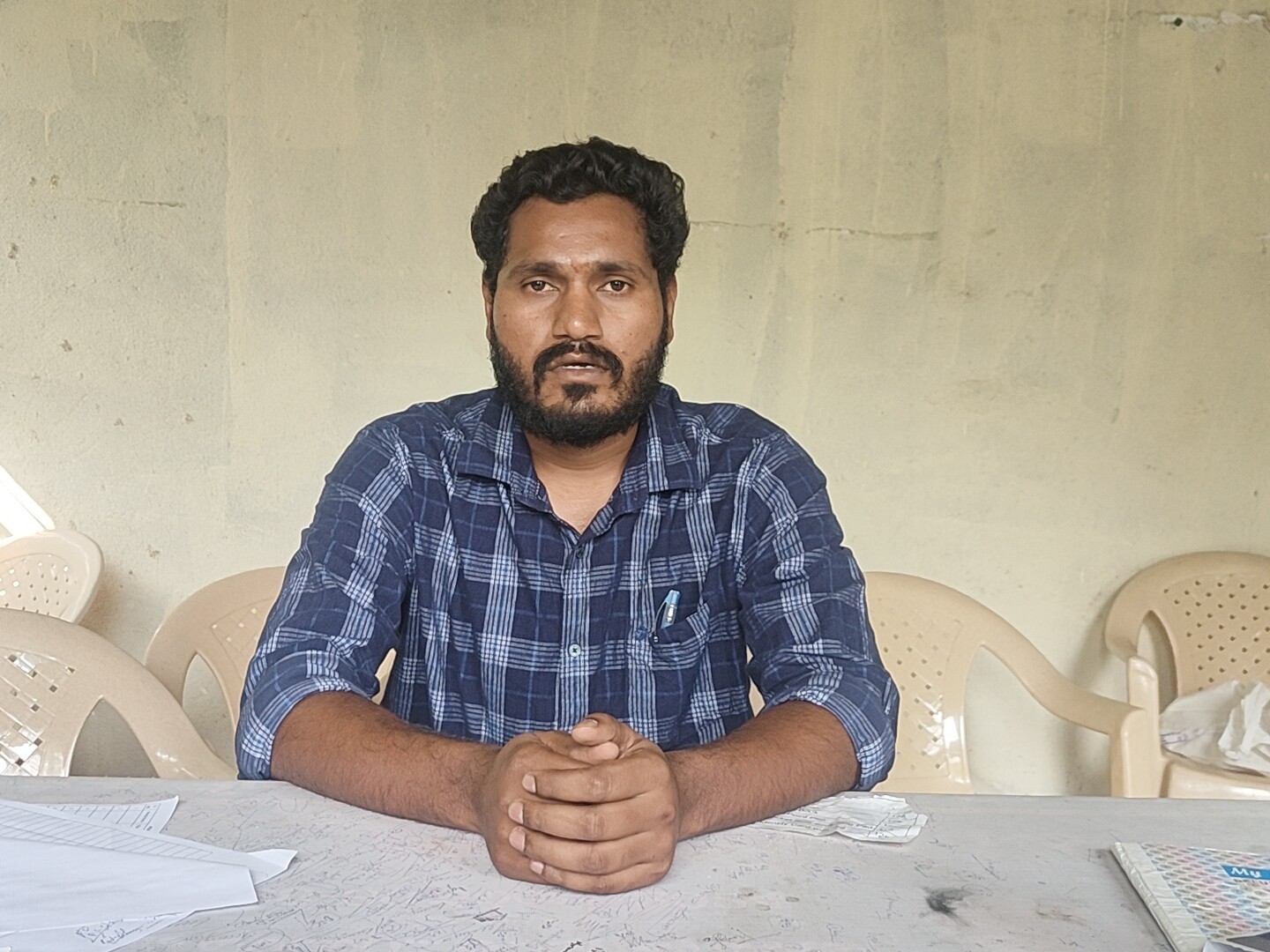 రైతు భరోసాకు దరఖాస్తు చేసుకోవాలి: ఏఈవో