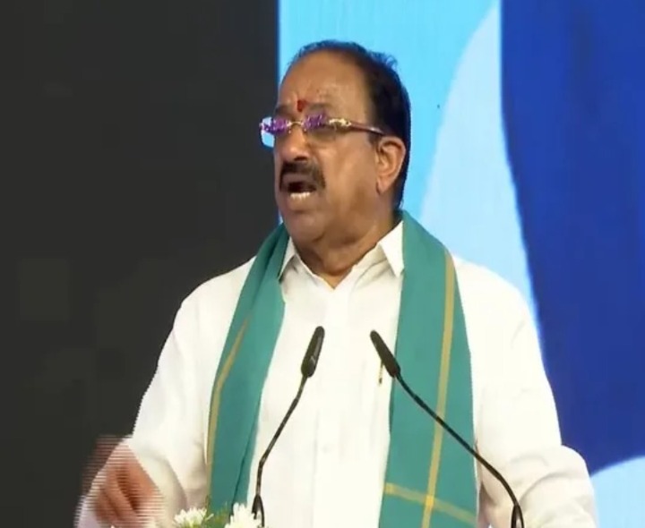 లాభసాటి పంటల దిశగా ఆలోచన చేయాలి: తుమ్మల