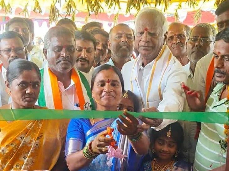 ఇందిరమ్మ ఇంటిని ప్రారంభించిన MLA