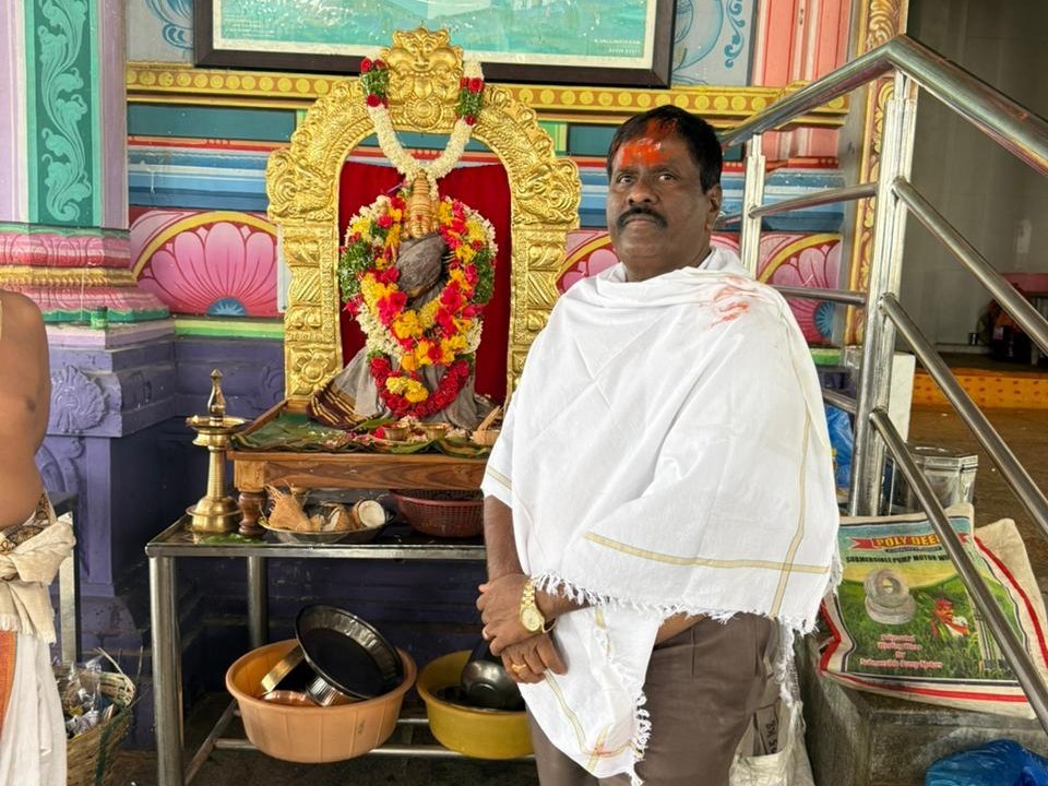 చాముండేశ్వరుని దర్శించుకున్న అదనపు ఎస్పీ