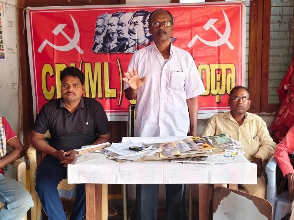 ‘అక్రమ ఆక్రమణలపై చర్యలు తీసుకోవాలి’