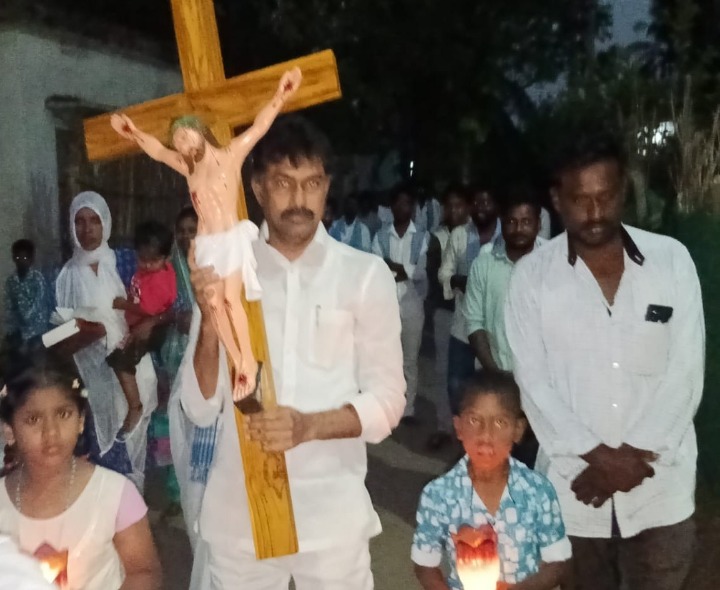 పాత ఎడ్లంకలో ఘనంగా శిలువ మార్గం