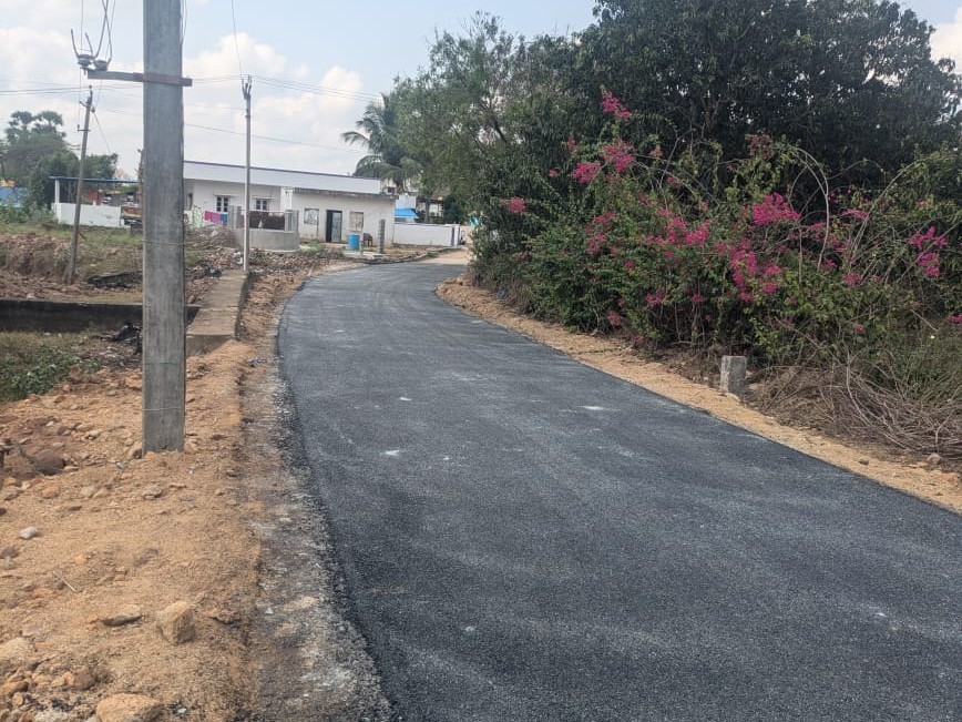 గ్రామస్థులకు ఇచ్చిన హామి నెరవేర్చిన ఎమ్మెల్యే