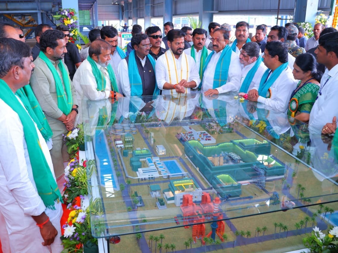 ‘ఎన్ని ఇబ్బందులు పెడుతున్నా.. రైతుల కోసం కృషి చేస్తున్నాం’