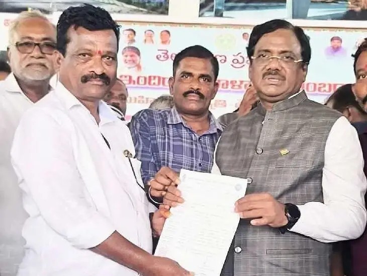 పెద్దపల్లి కార్మిక శాఖ అధికారిణి పై మంత్రికి ఫిర్యాదు