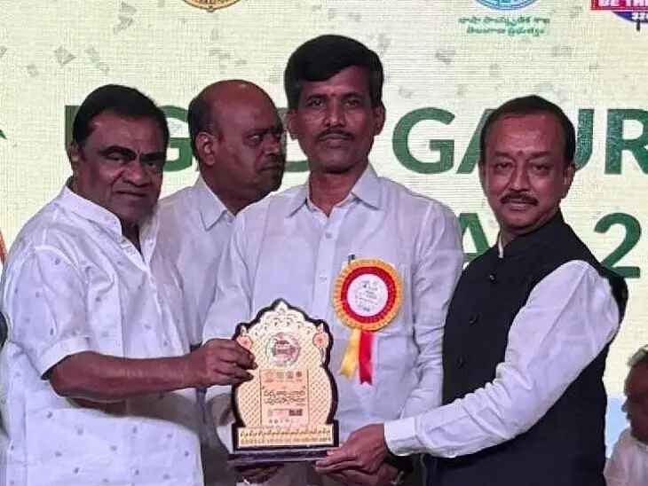 మార్కండేయలకు చేనేత సేవా పురస్కారం