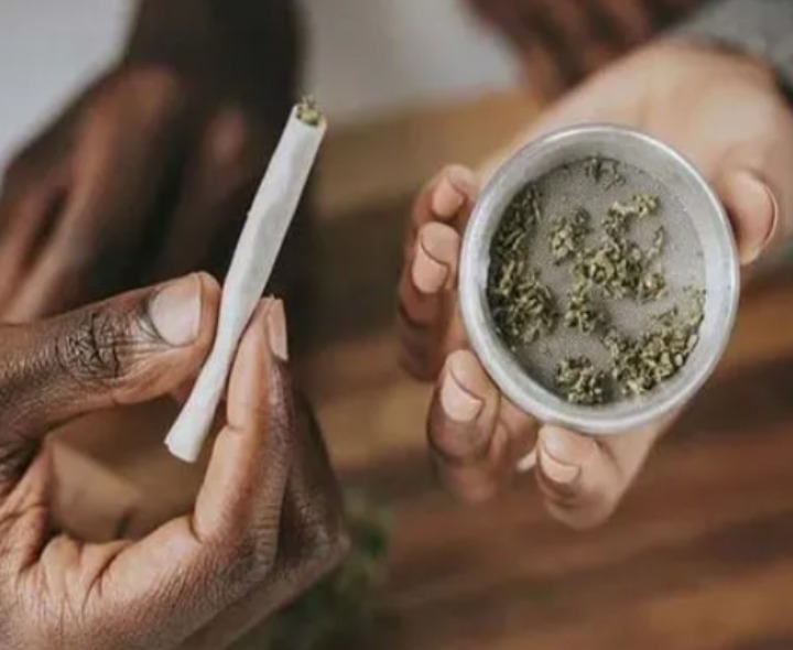 గంజాయి మత్తులో గ్యాంగ్ హల్‌చల్