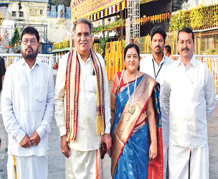 శ్రీవారిని దర్శించుకున్న హైకోర్టు న్యాయమూర్తి