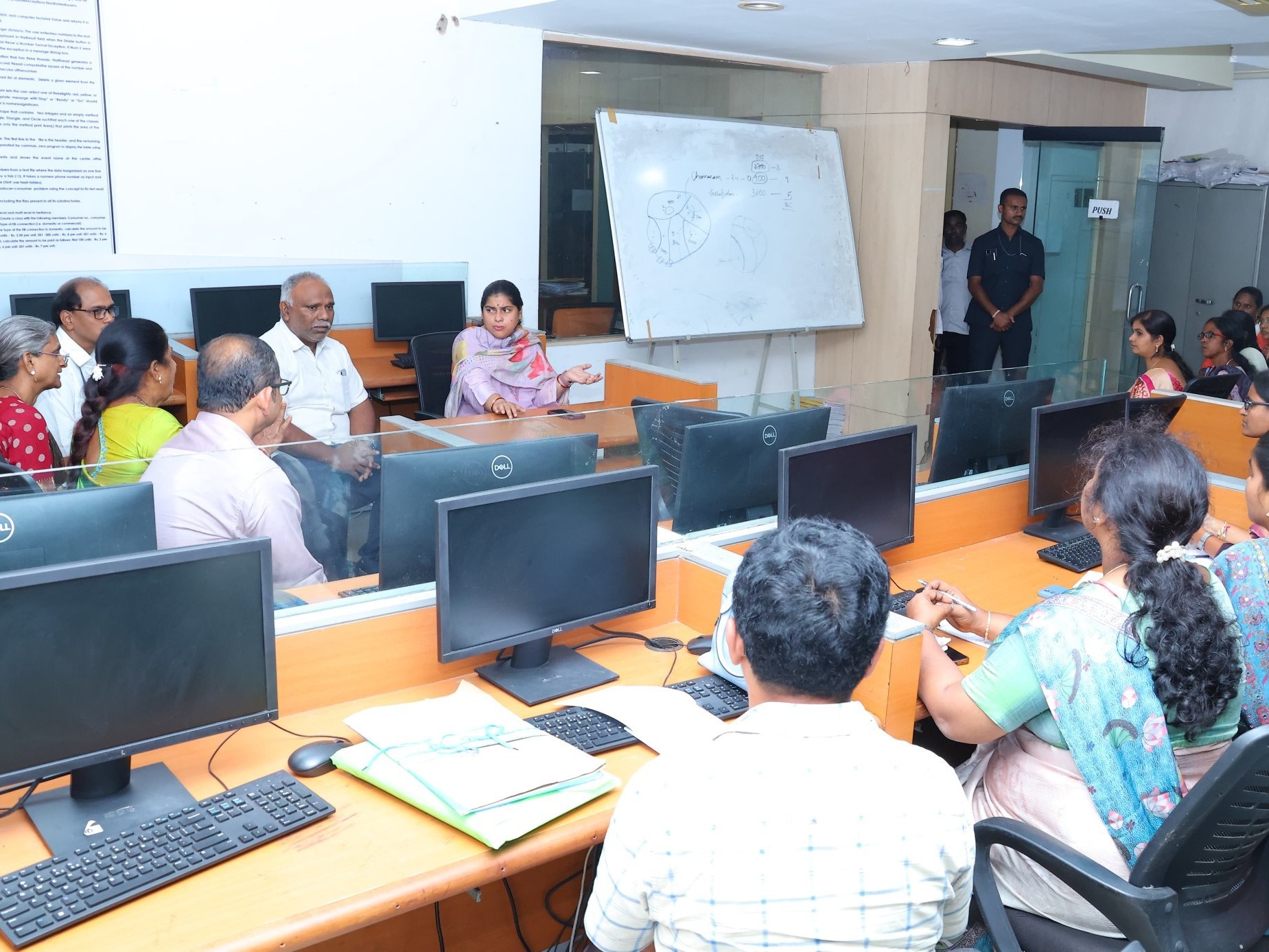 జనగణన–2027 శిక్షణ కేంద్రం ప్రారంభించిన కలెక్టర్