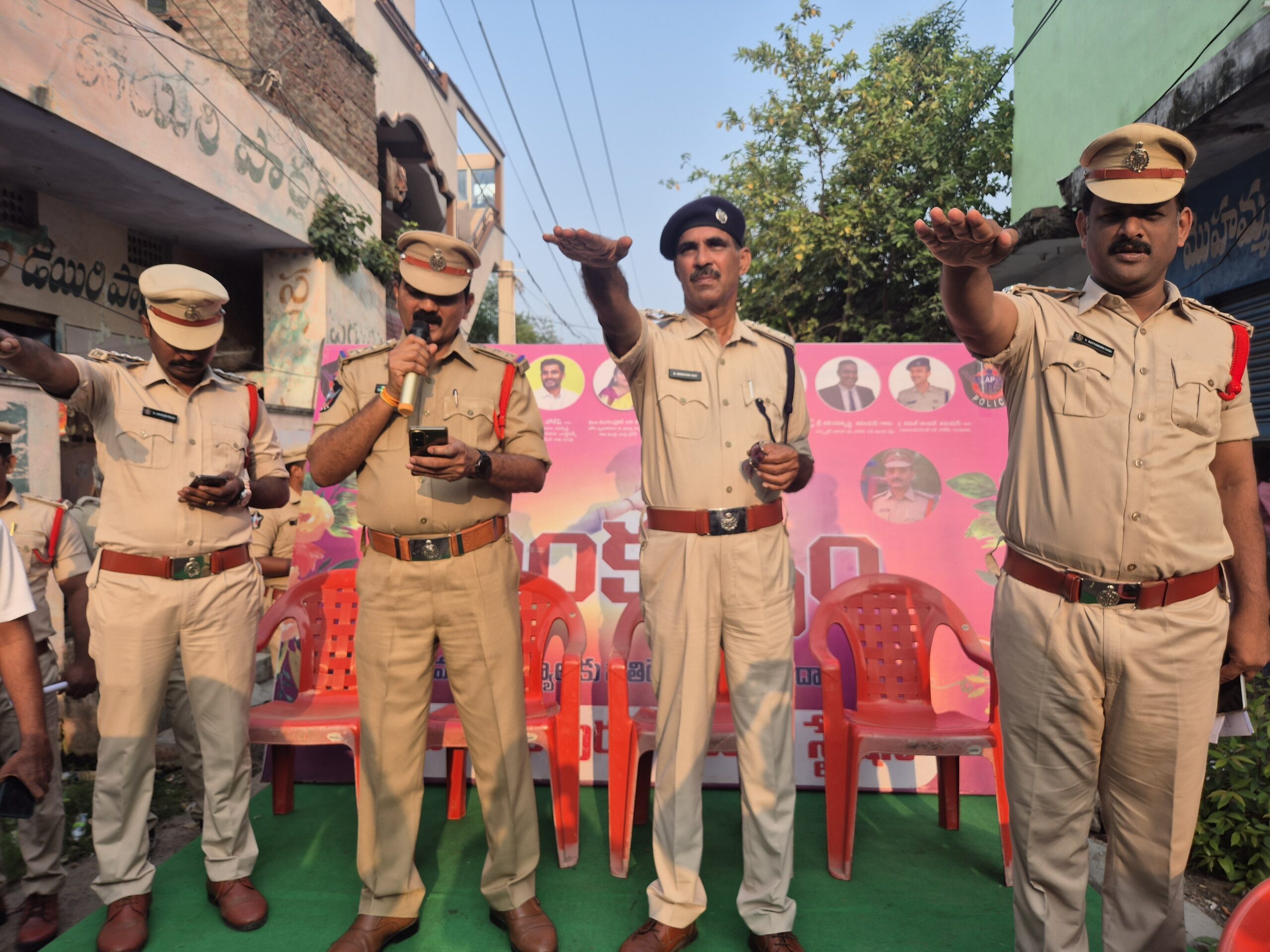 గుంటూరులో కార్డన్ సెర్చ్.. 60 వాహనాలు సీజ్