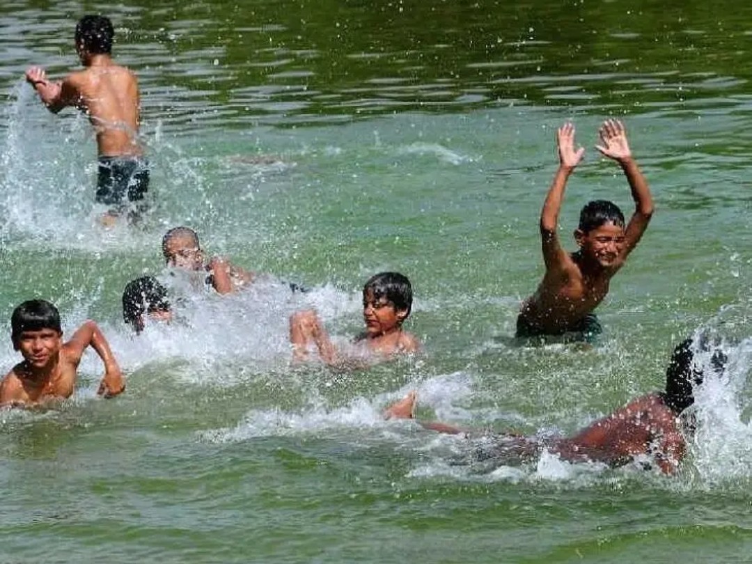 ముంచుకొస్తోంది.. జర జాగ్రత్త.!