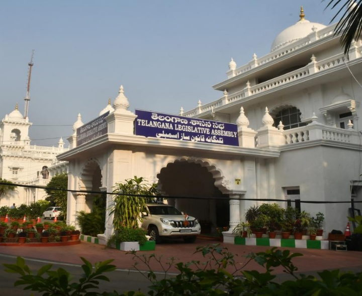 అసెంబ్లీ నుంచి BRS వాకౌట్