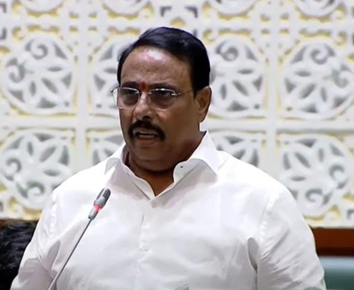 దానం నాగేందర్‌కి హైకోర్టు నోటీసులు