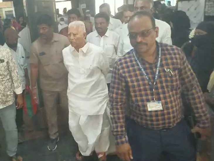 జిల్లా ఆసుపత్రిని తనిఖీ చేసిన ఎమ్మెల్యే