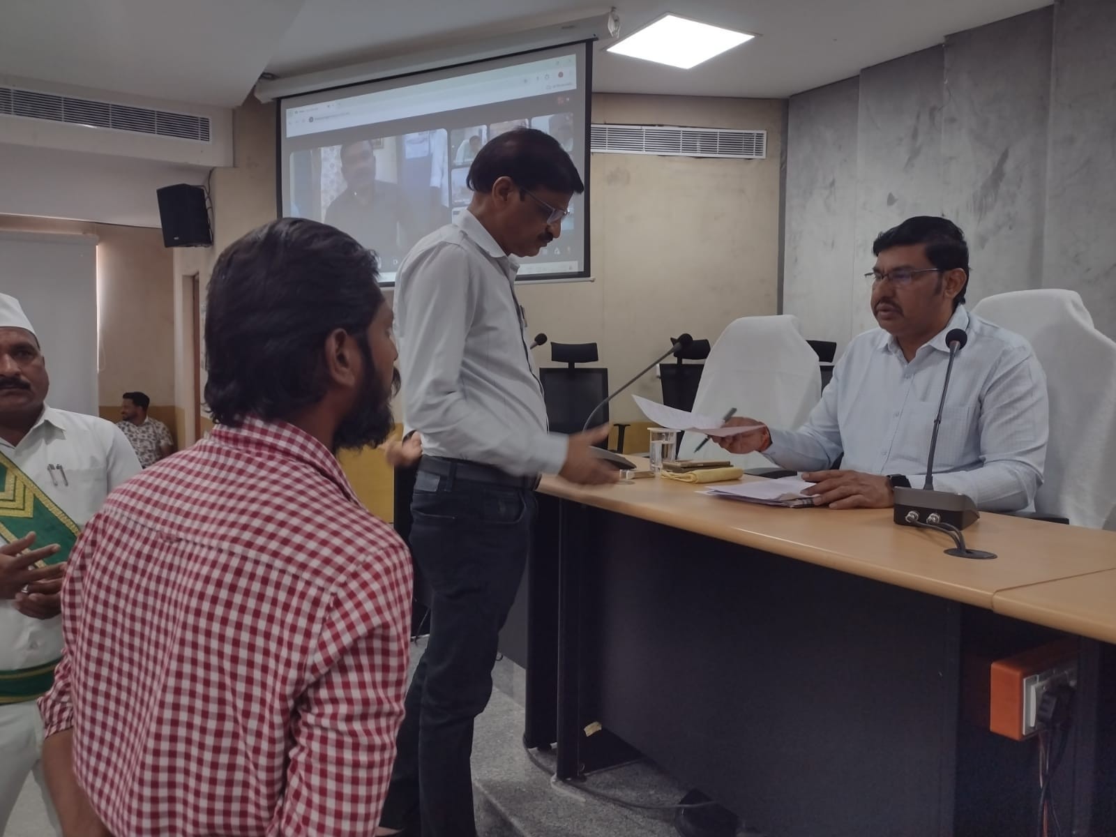 ‘చలివేంద్రాలను ఏర్పాటు చేయాలి’