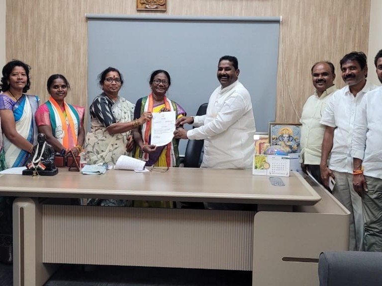 కాంగ్రెస్ బ్లాక్ కమిటీ మహిళా అధ్యక్షురాలిగా వెండి సక్కుబాయి