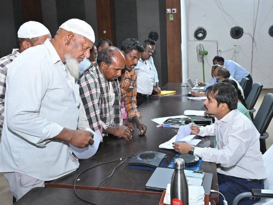 “సమస్యలను త్వరితగతిన పరిష్కరించాలి”